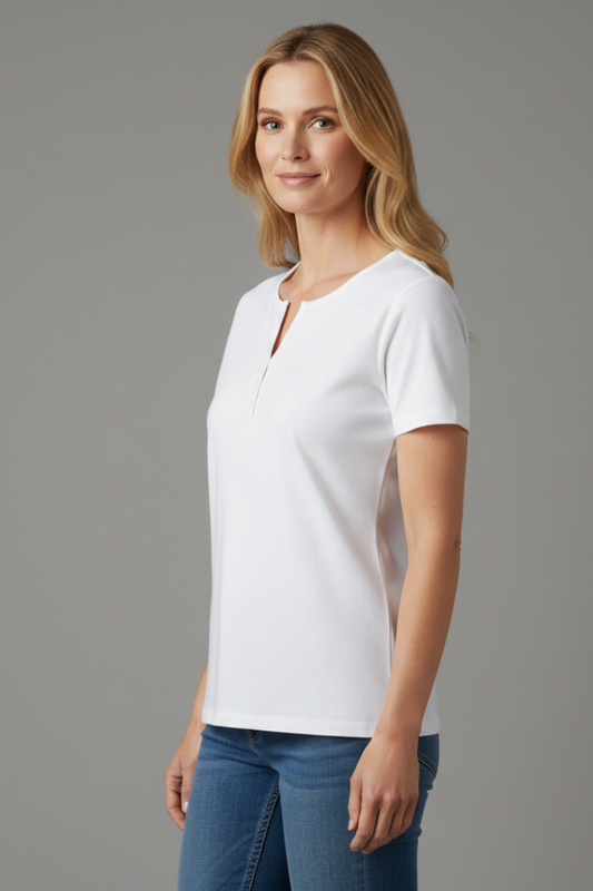 Women's T-shirt with V-neckline and short sleeves